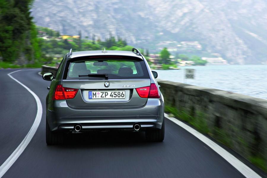  BMW 3-Series 2008 года  (фото 31 из 34)